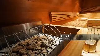 溯源之旅：探秘西安桑拿的文化历史与起源 海报