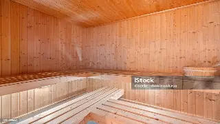 按摩养生新手入门指南：破解常见误区和实用技巧 海报