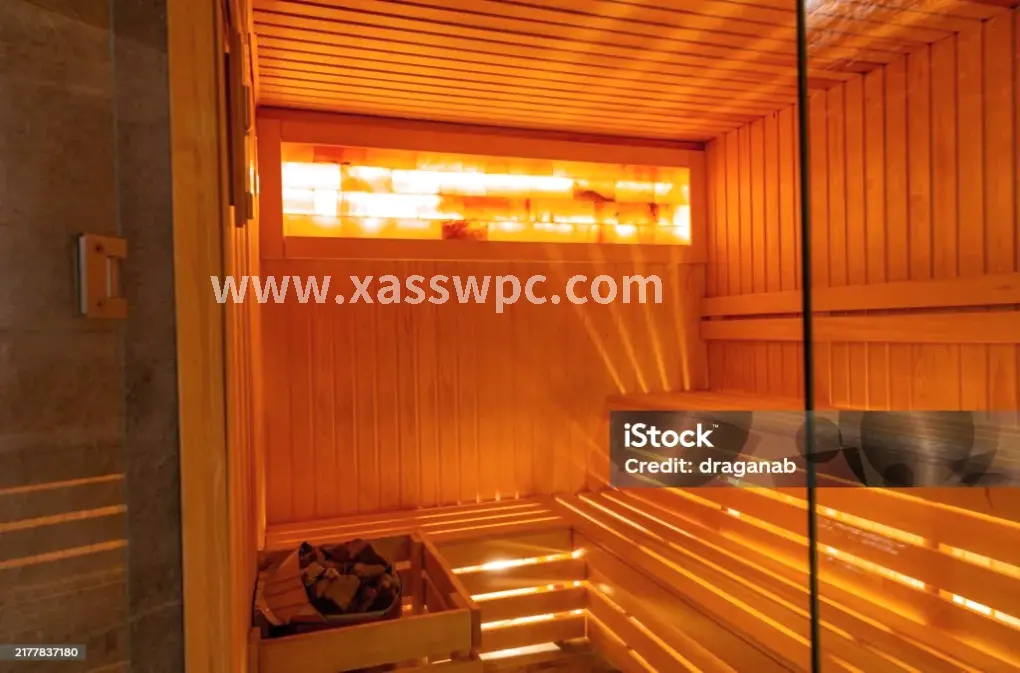 金碧辉煌的养生会所大堂